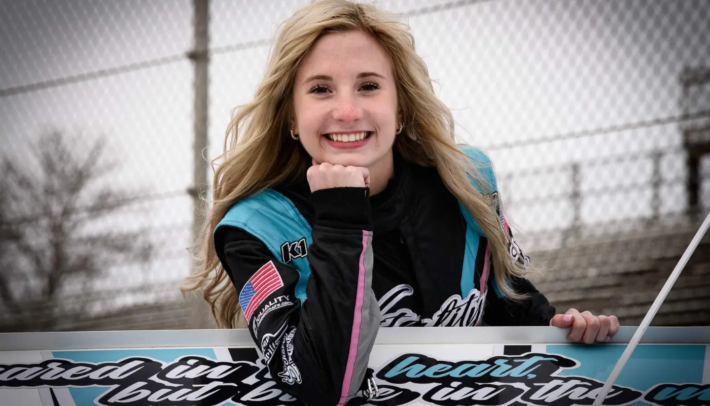 Ashley Williams Screen shot 3