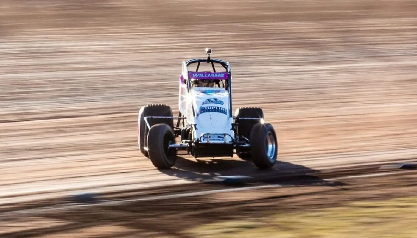 Ashley Williams Screen shot 4